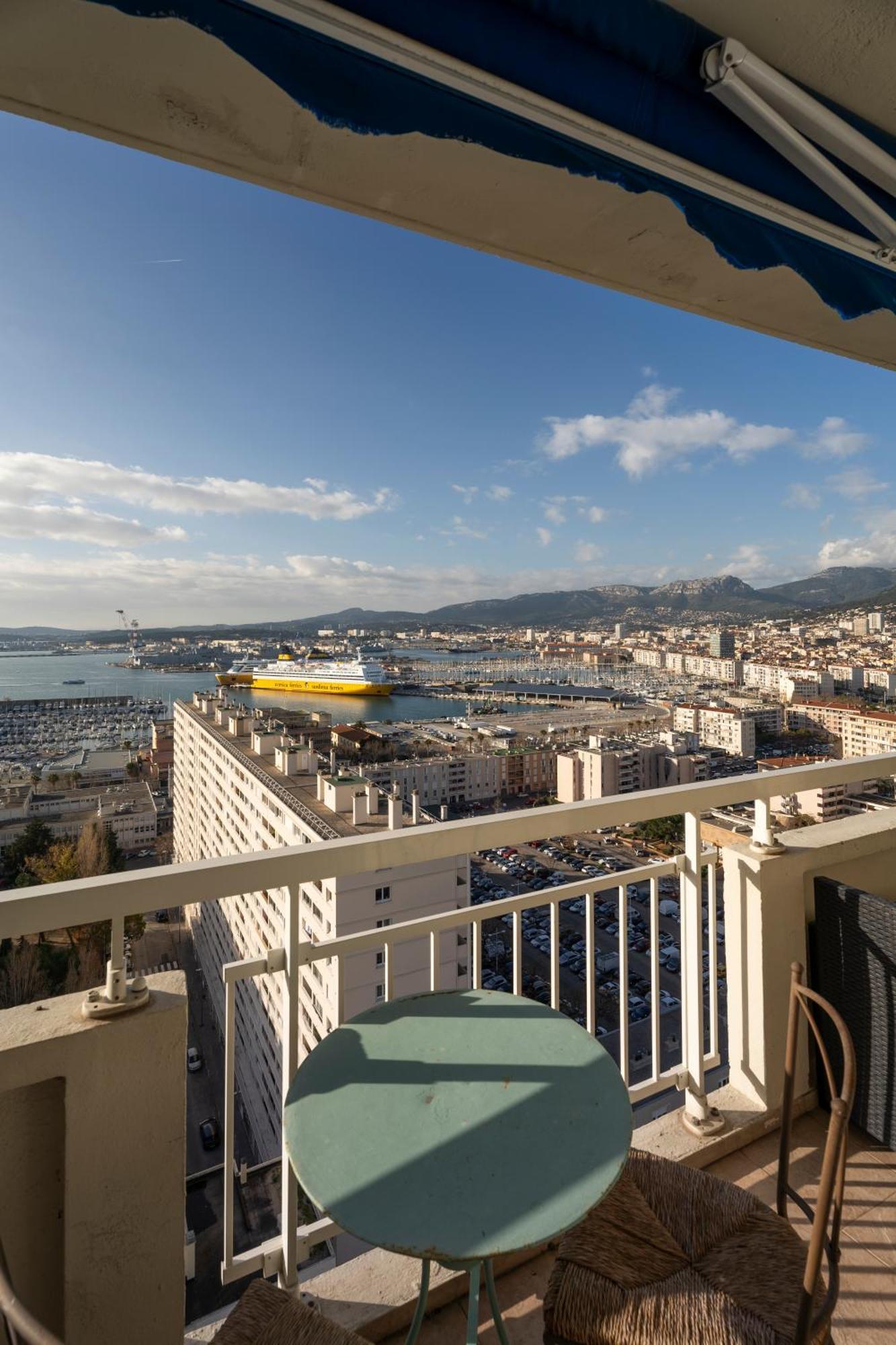 Vue Panoramique, Grand Appartement 2 Chambres A 土伦 外观 照片
