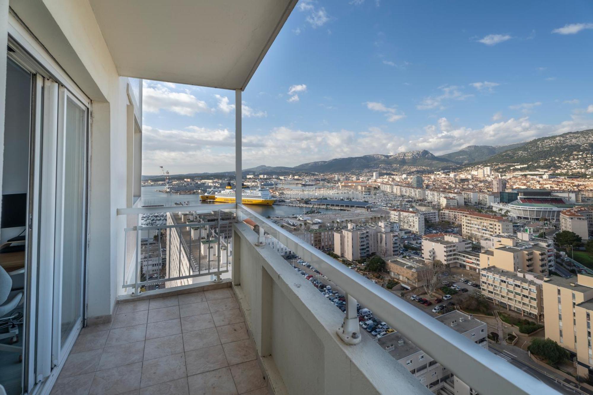 Vue Panoramique, Grand Appartement 2 Chambres A 土伦 外观 照片